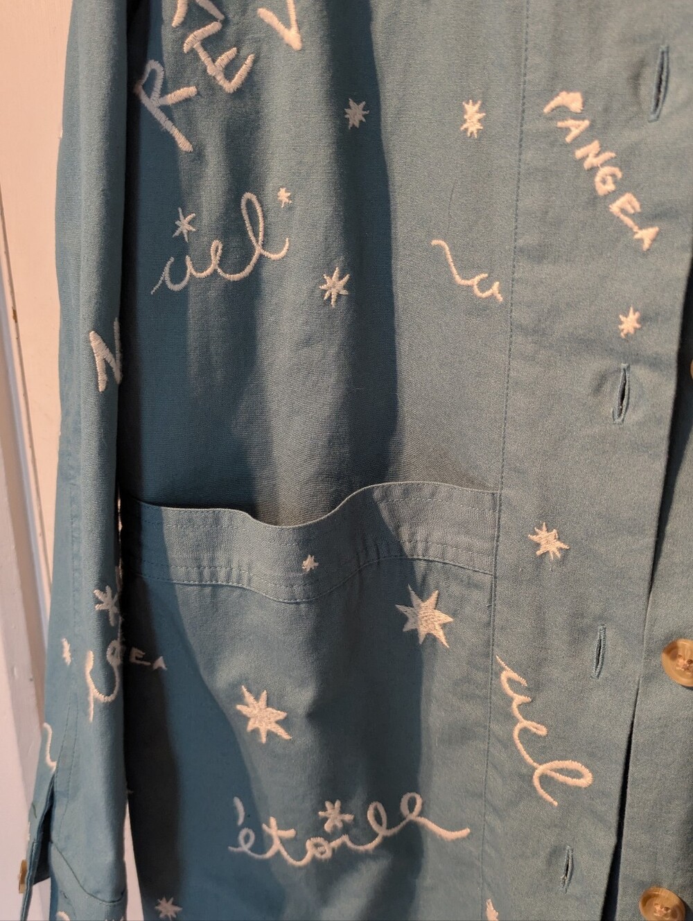 S Sézane x Pangea Will Chore Jacket Embroidery Written Out - Picture 12 of 15
